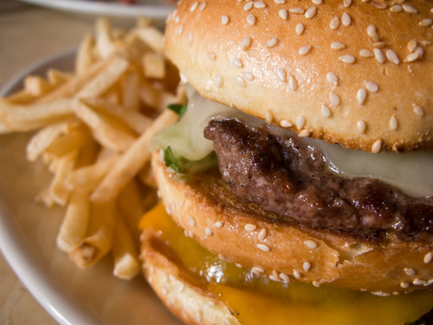 Swapping burgers for beans: an unusual experiment reveals another pitfall of Western diets