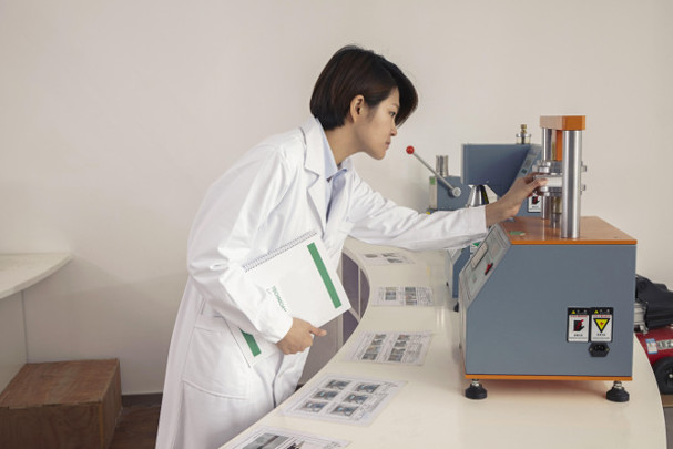 China and South Korea flash the cash in R&D race