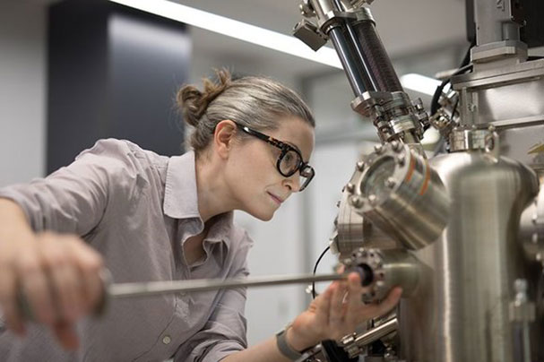 QUT nanotechnologist, Jennifer MacLeod