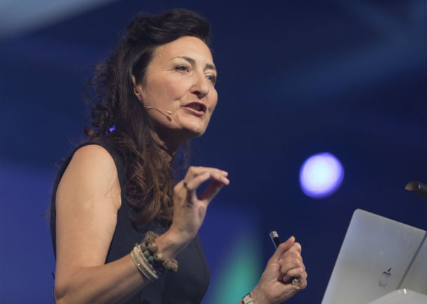 Pairing with an influential co-author gives young researchers a career-long boost