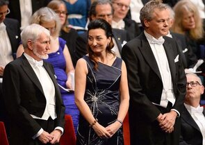 Early career success: Nobel Prize winners are twice as productive from the start