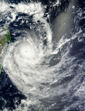 Hot and mixed oceans intensify cyclones